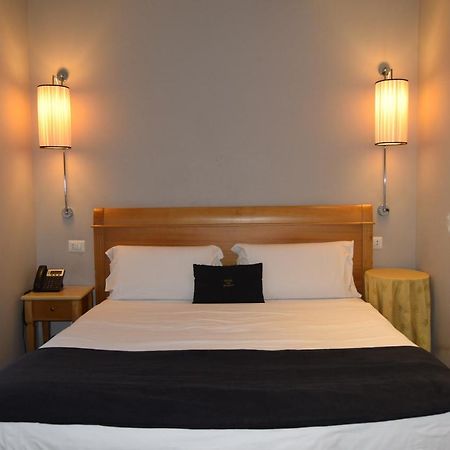 רומא Hotel Dei Quiriti מראה חיצוני תמונה