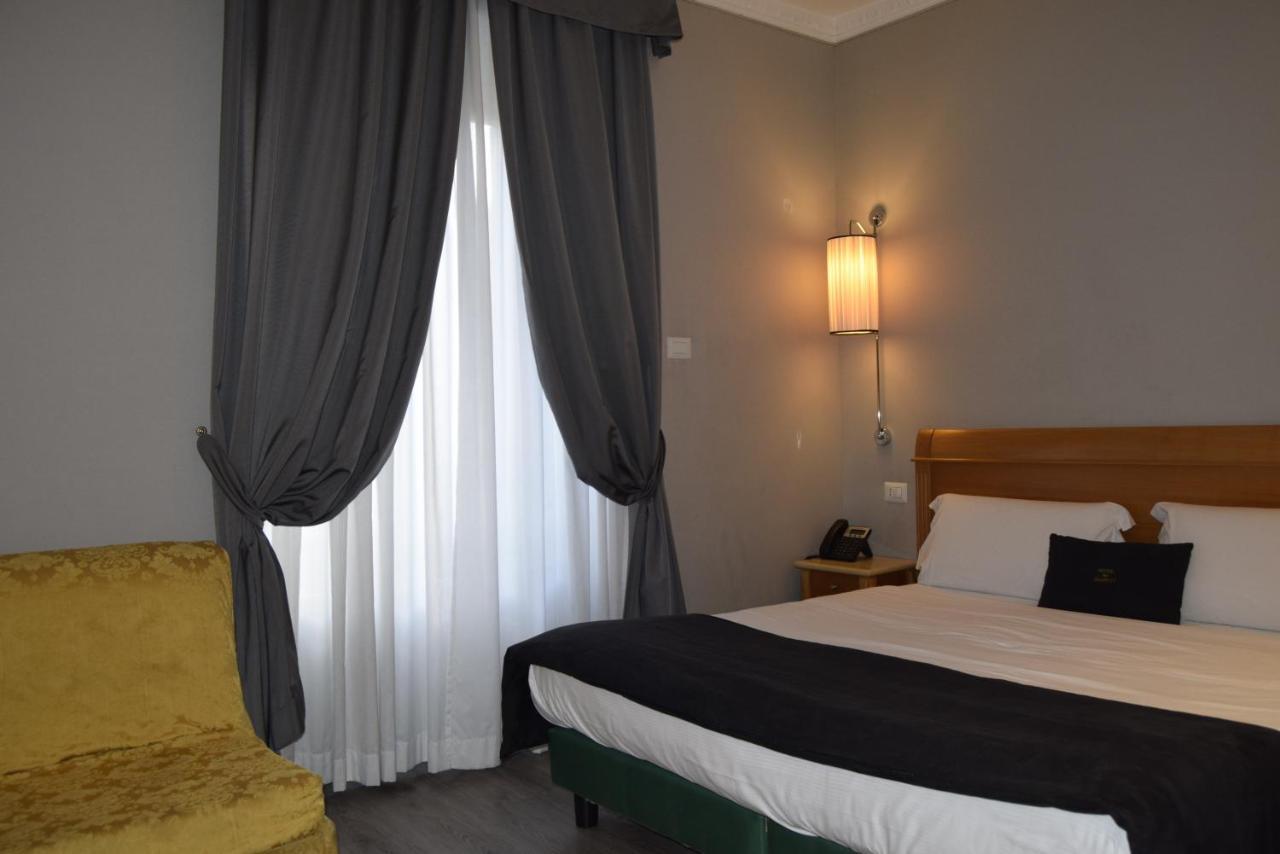 רומא Hotel Dei Quiriti מראה חיצוני תמונה