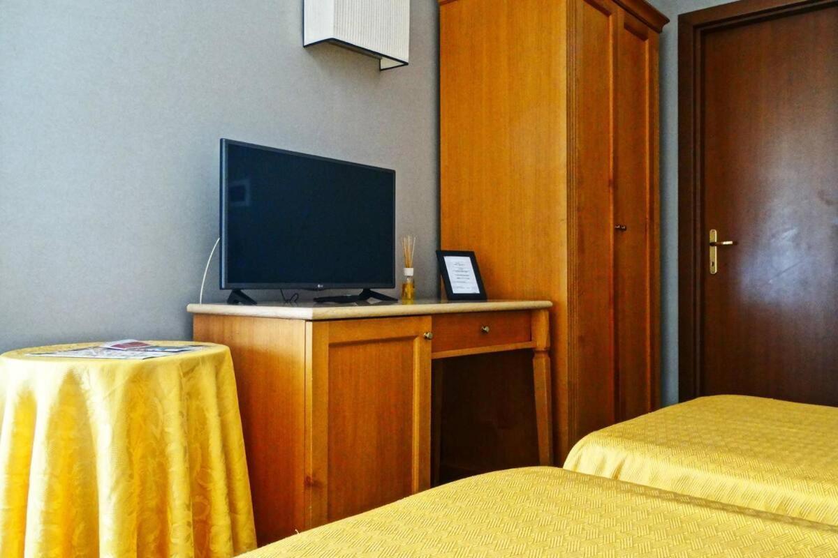 רומא Hotel Dei Quiriti מראה חיצוני תמונה