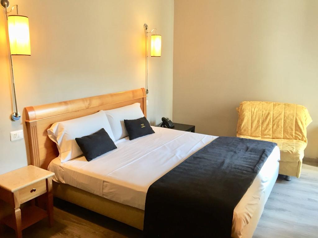 רומא Hotel Dei Quiriti מראה חיצוני תמונה