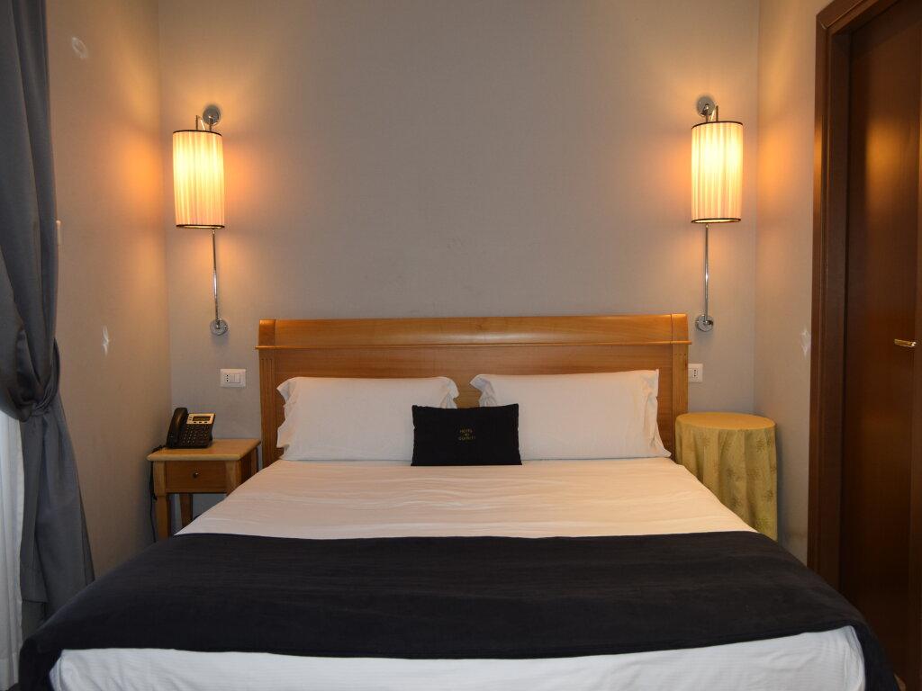 רומא Hotel Dei Quiriti מראה חיצוני תמונה