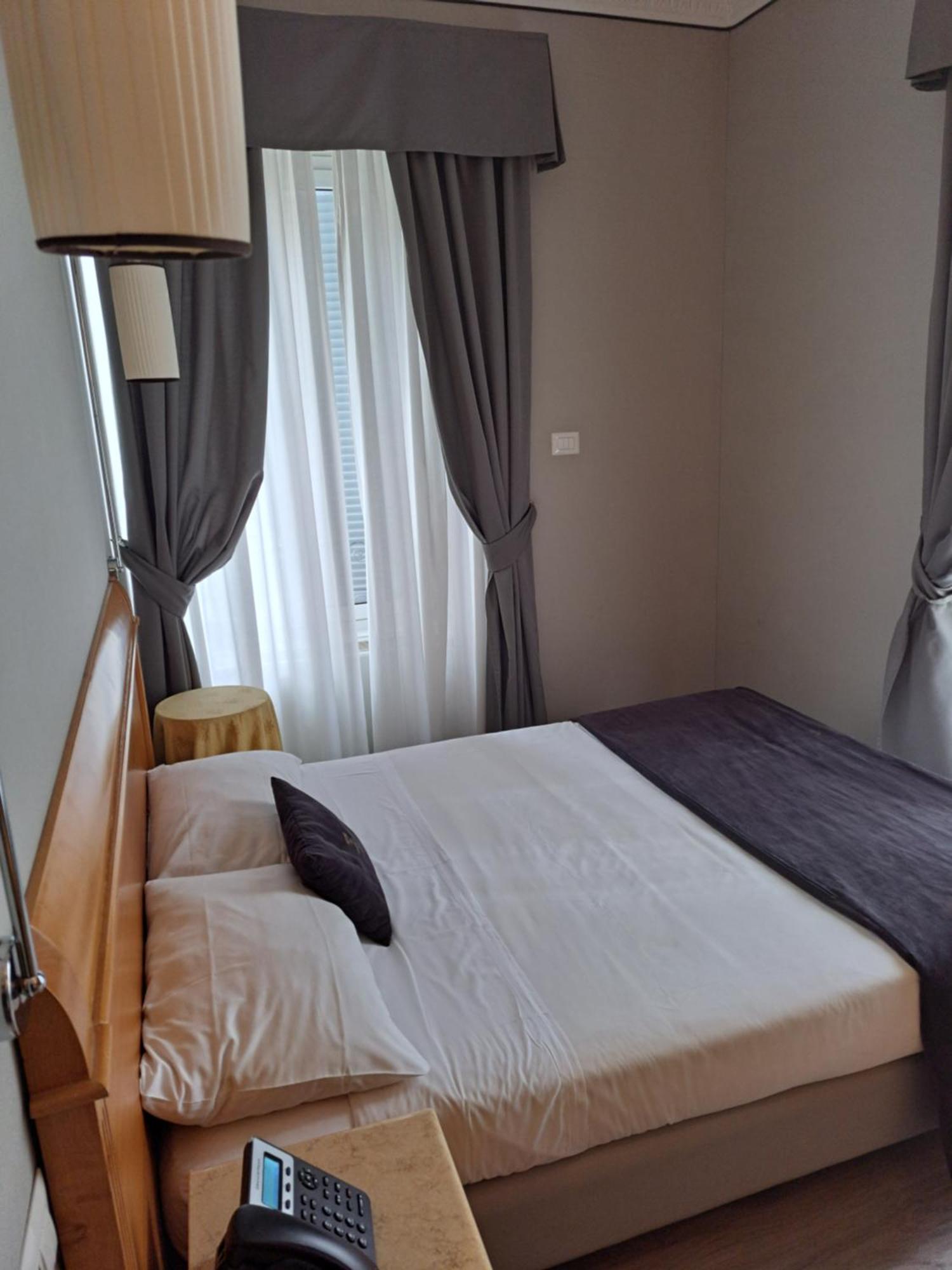 רומא Hotel Dei Quiriti מראה חיצוני תמונה