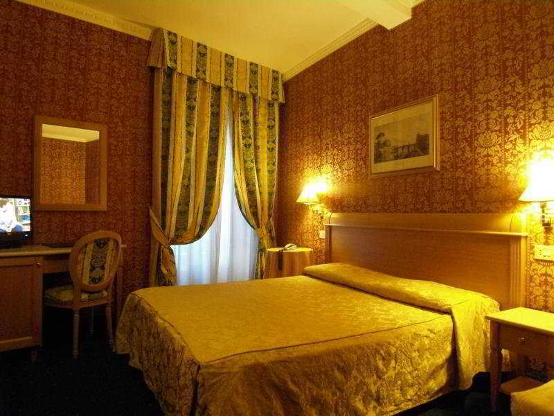 רומא Hotel Dei Quiriti מראה חיצוני תמונה