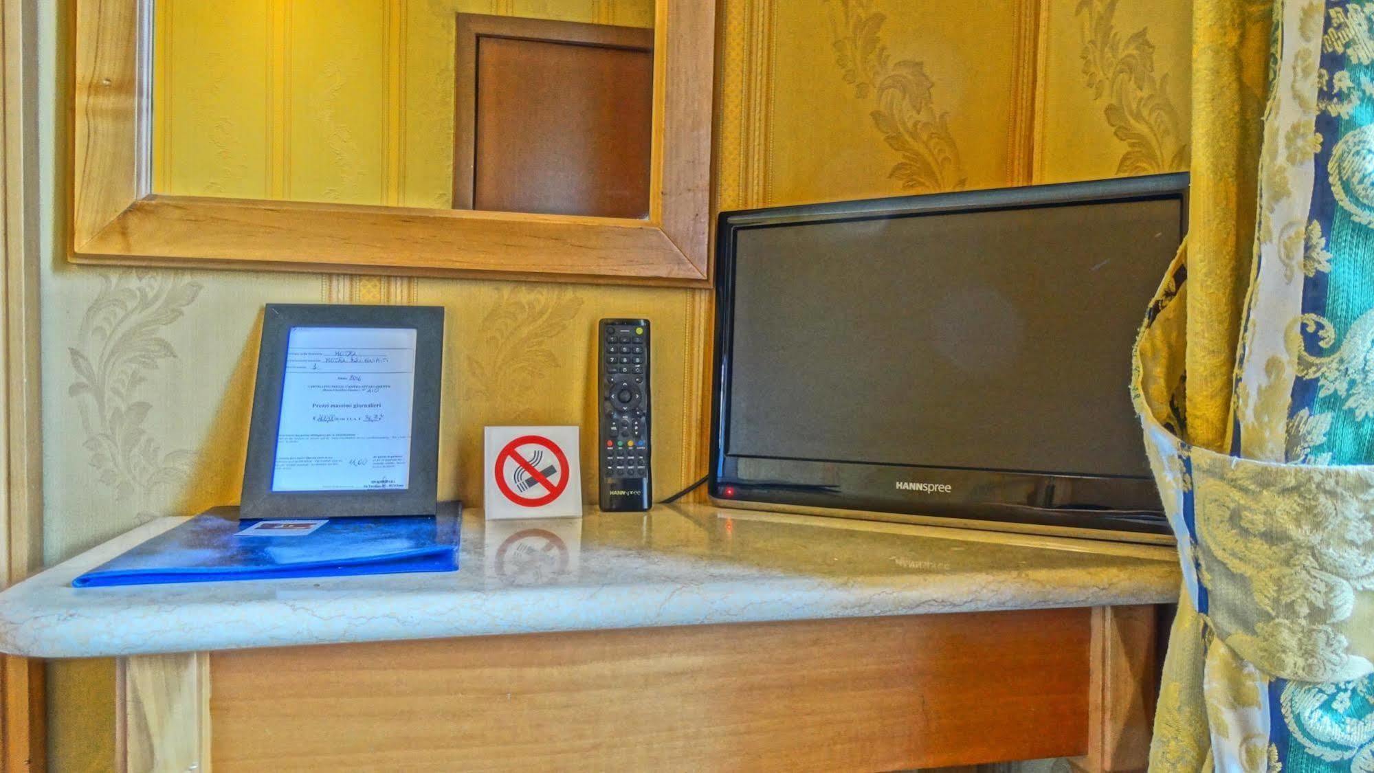 רומא Hotel Dei Quiriti מראה חיצוני תמונה
