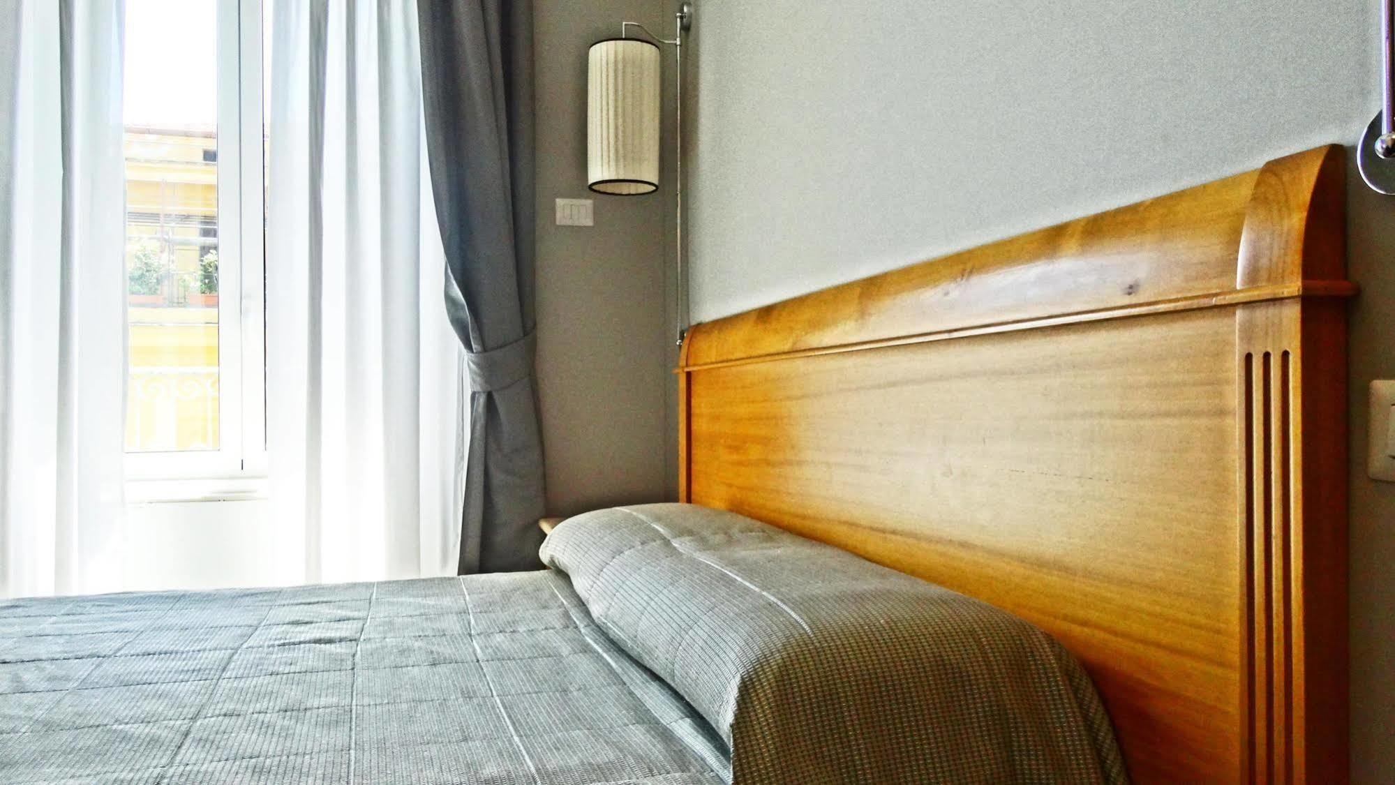 רומא Hotel Dei Quiriti מראה חיצוני תמונה