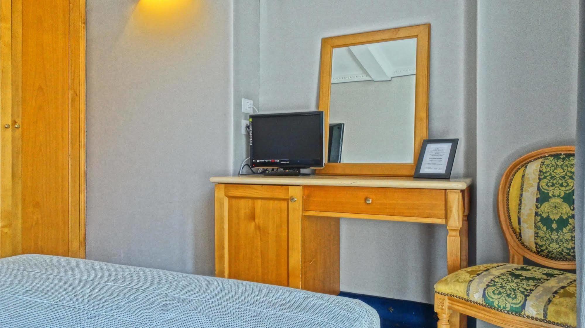 רומא Hotel Dei Quiriti מראה חיצוני תמונה